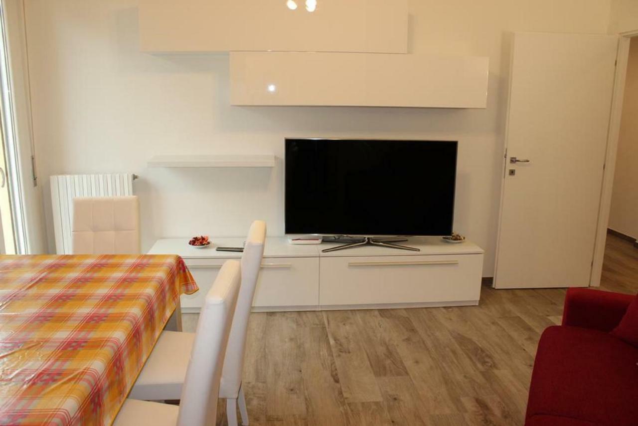 Light & Colours Apartment Bolonia Zewnętrze zdjęcie